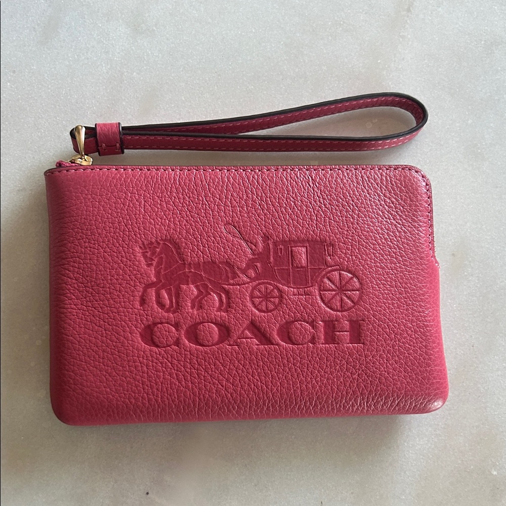 • COACH WRISTLET